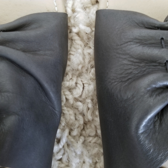 BLACK LEATHER BOHO SLIDES - Picture 4 of 4